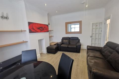 2 bedroom flat to rent, Whitchurch Lane, Edgware
