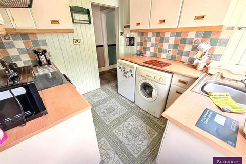 3 bedroom semi-detached house for sale, Lundhill Road, Wombwell, Barnsley