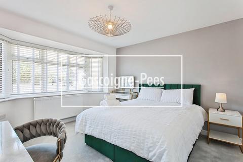 1 bedroom in a house share to rent, Hilltop Road, Reading, RG6