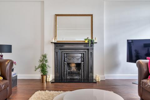 2 bedroom flat for sale, Chichester Terrace, Brighton, East Sussex, BN2
