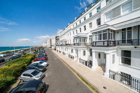 2 bedroom flat for sale, Chichester Terrace, Brighton, East Sussex, BN2