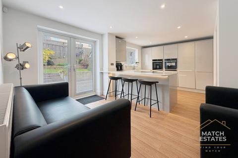 4 bedroom detached house for sale, Field View Road, Dover CT16