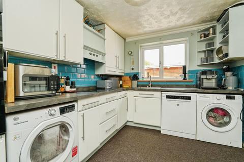 3 bedroom end of terrace house for sale, Sudbrook Way, Gloucester, Gloucestershire, GL4