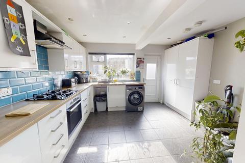 2 bedroom end of terrace house for sale, Haylands