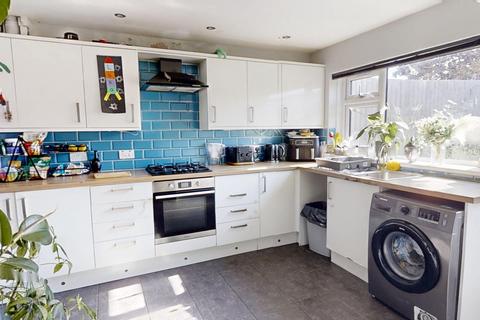 2 bedroom end of terrace house for sale, Haylands
