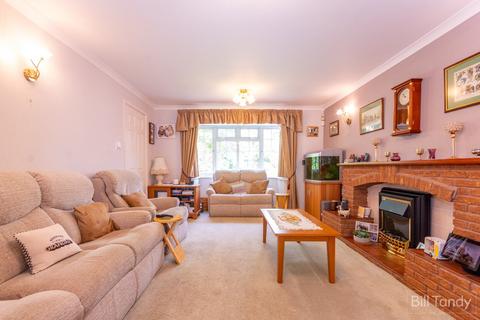 4 bedroom detached house for sale, Hunslet Road, Burntwood, WS7