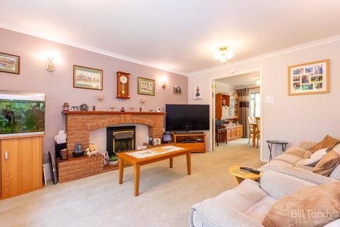 4 bedroom detached house for sale, Hunslet Road, Burntwood, WS7