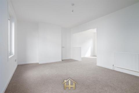 3 bedroom terraced house for sale, Ballindean Place, Dundee DD4