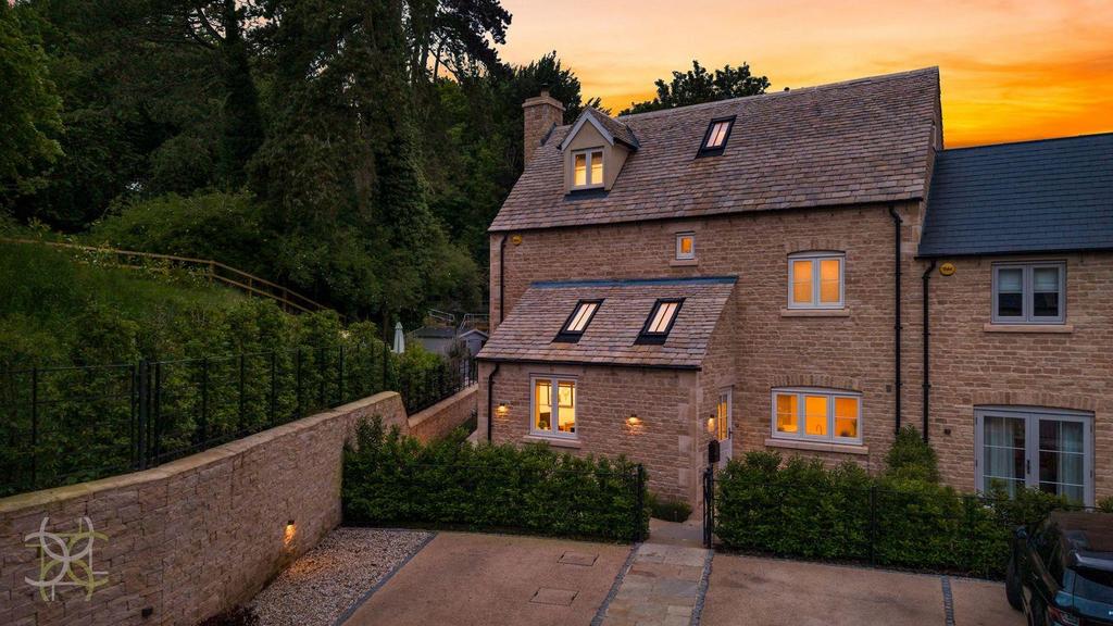 Detached house exterior