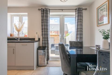 undefined, James Avenue, Calne SN11 8