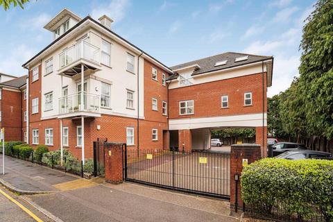 2 bedroom ground floor flat for sale, Taverners Lodge, Cockfosters, EN4