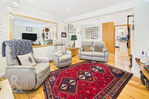 3 bedroom detached bungalow for sale, The Street, Brundall, Norwich