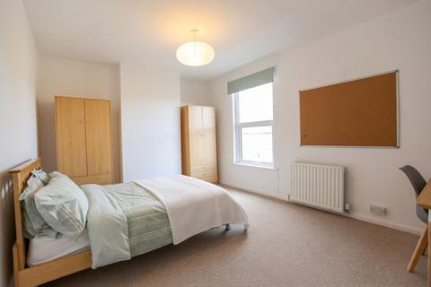 4 bedroom terraced house to rent, Lamcote Grove, Nottingham, NG2