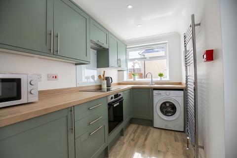 4 bedroom terraced house to rent, Lamcote Grove, Nottingham, NG2