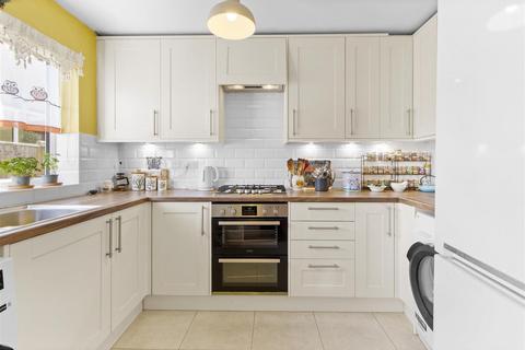 3 bedroom semi-detached house for sale, Windsor Way, Polegate BN26