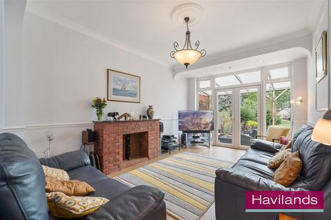4 bedroom semi-detached house for sale, Halstead Road, London