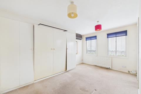 Studio to rent, Slough SL1