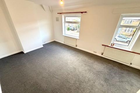 3 bedroom terraced house to rent, Sheppey Road, Dagenham, RM9