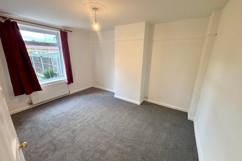 3 bedroom terraced house to rent, Sheppey Road, Dagenham, RM9