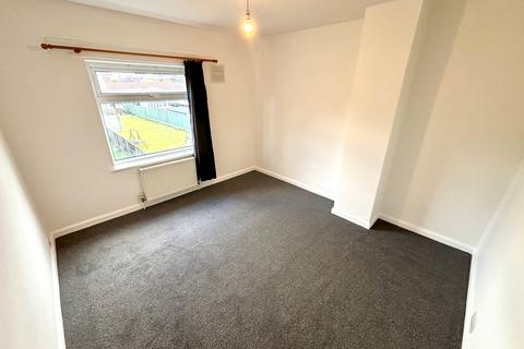 3 bedroom terraced house to rent, Sheppey Road, Dagenham, RM9