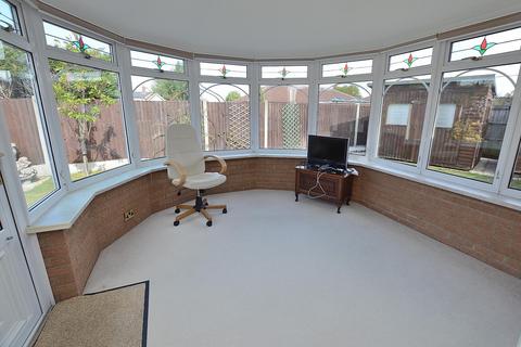 2 bedroom detached bungalow for sale, Clinton Way, Woodhall Spa