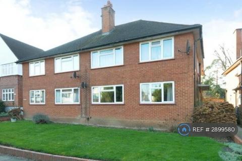 2 bedroom maisonette to rent, Lloyd Court, Pinner, HA5