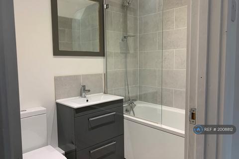 2 bedroom flat to rent, St Marys Court, Derby, DE1