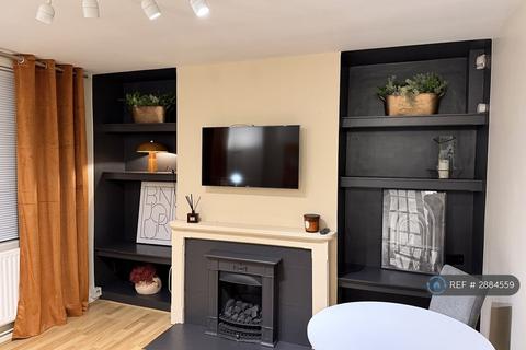 1 bedroom flat to rent, Thames Road, London, W4