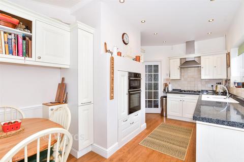 4 bedroom chalet for sale, The Street, Bearsted, Maidstone, Kent