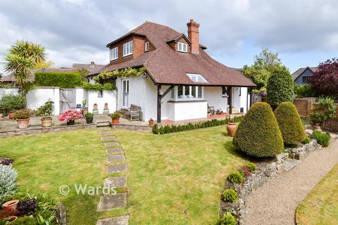 4 bedroom chalet for sale, The Street, Maidstone ME14