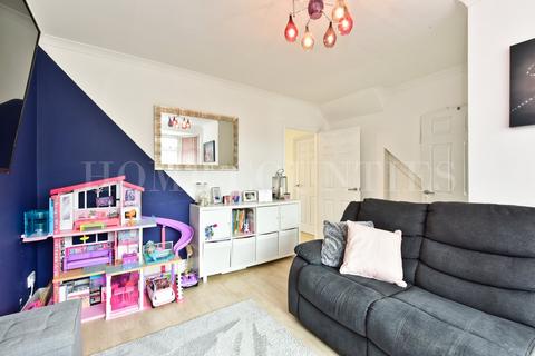 3 bedroom semi-detached house for sale, Mimms Hall Road, Potters Bar, EN6