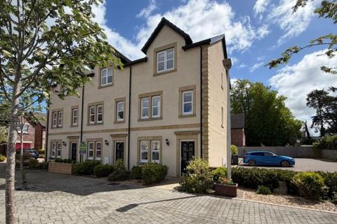 3 bedroom end of terrace house for sale, Bishops Way, Carlisle CA5