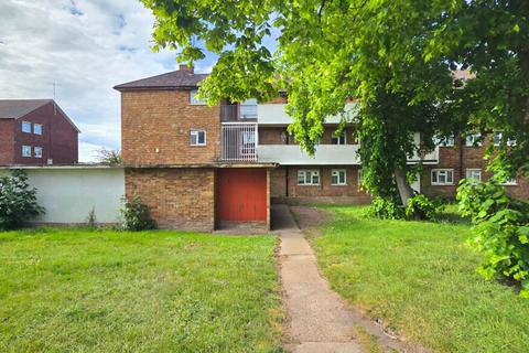 1 bedroom flat for sale, Padnall Road, Marks Gate, RM6 5ER