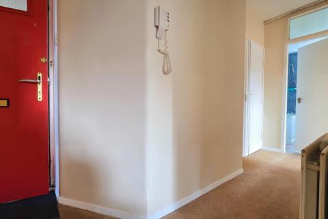 1 bedroom flat for sale, Padnall Road, Marks Gate, RM6 5ER