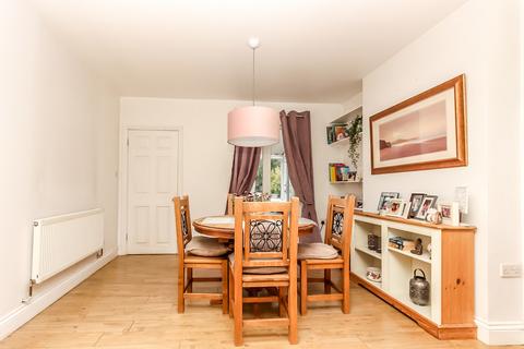 3 bedroom semi-detached house for sale, Howard Road, Wellingborough NN29