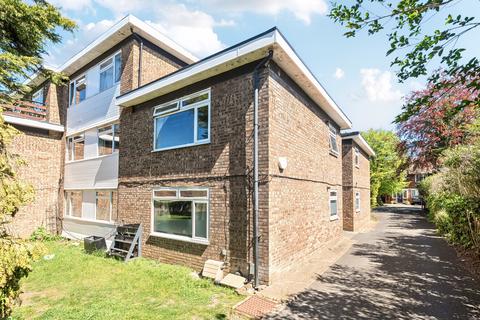 2 bedroom flat for sale, Grand Drive, Raynes Park, London, SW20