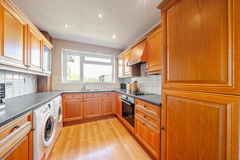 2 bedroom flat for sale, Grand Drive, Raynes Park, London, SW20