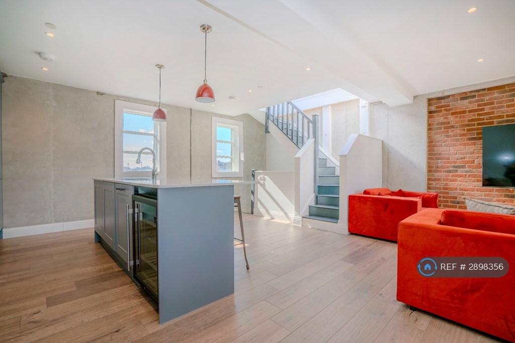 House in London - More
