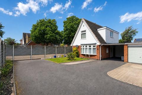 3 bedroom detached house for sale, Manifold Close, Church Farm, Burntwood, WS7 9JR