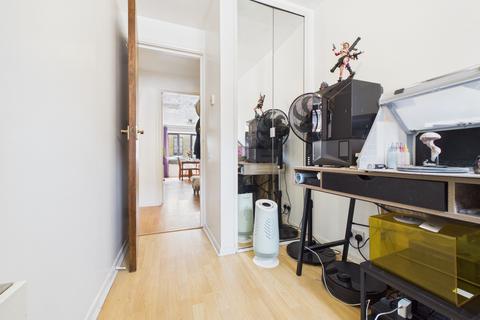 undefined, Tyndal Court, Transom Square, Isle of Dogs, London, E14