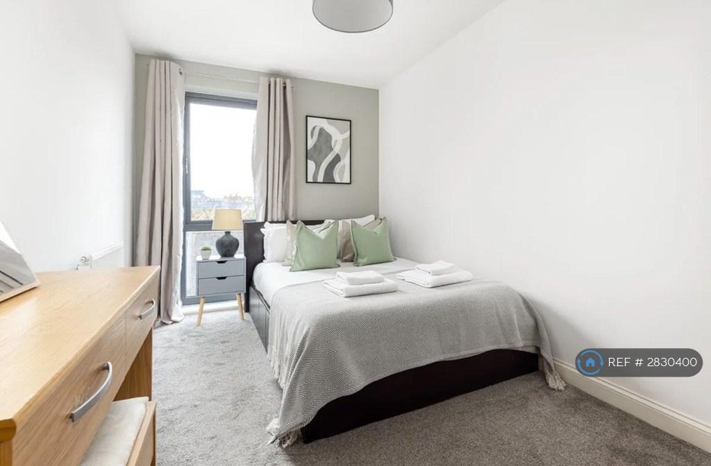 Apartment in London - More