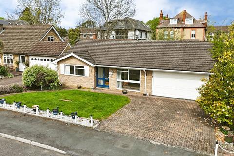 3 bedroom detached bungalow for sale, Suffolk Road, Worcester Park, KT4