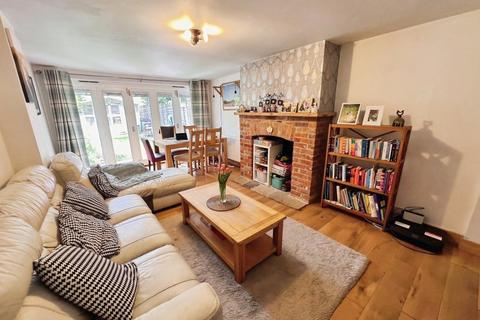 3 bedroom cottage to rent, Germain Street,  Chesham,  HP5