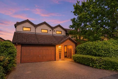 5 bedroom detached house for sale, Marquis Drive, Gillingham ME7