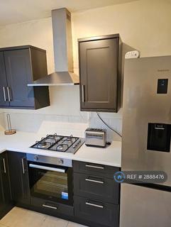 3 bedroom semi-detached house to rent, Broom Drive, Rotherham, S60