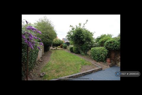3 bedroom semi-detached house to rent, Cathcart Road, Stourbridge, DY8