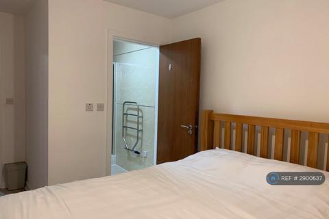 2 bedroom flat to rent, The Gatehaus, Bradford, BD1
