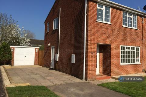 4 bedroom semi-detached house to rent, Otters Brook, Buckingham, MK18