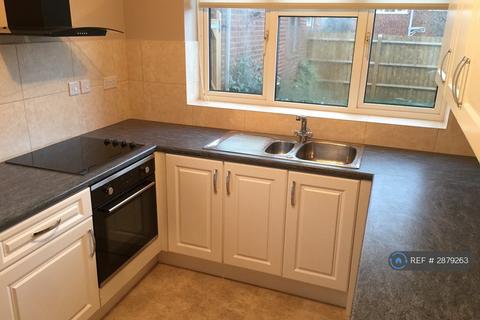 4 bedroom semi-detached house to rent, Otters Brook, Buckingham, MK18