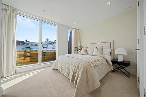 4 bedroom terraced house for sale, Teil Row, Kidderpore Avenue, Hampstead, London NW3